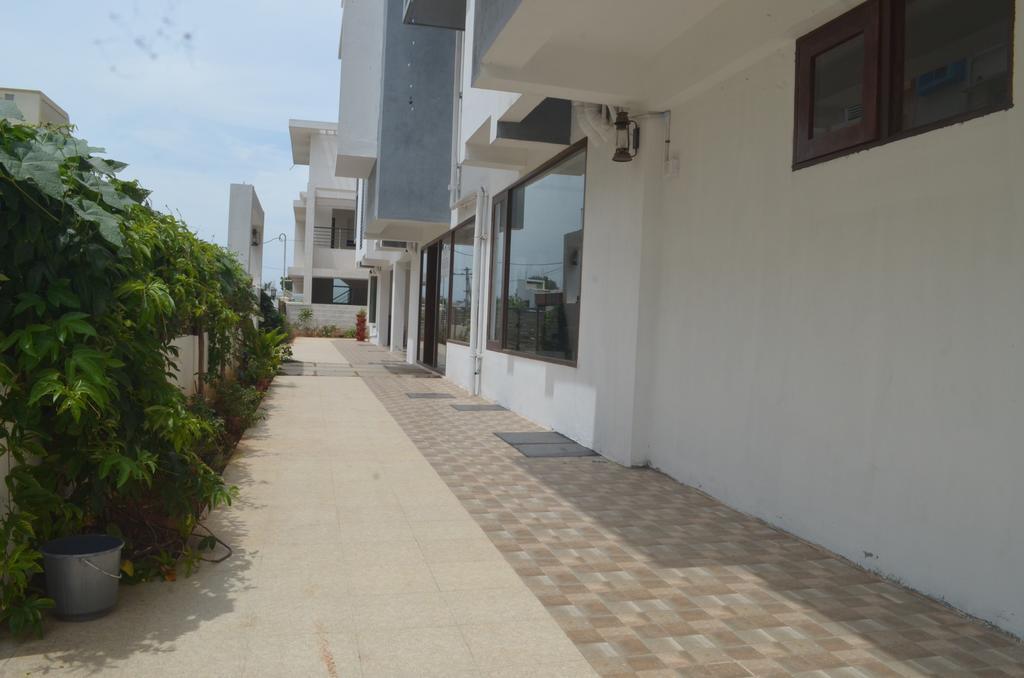 Blackroots Serviced Apartments Coimbatore Exterior foto